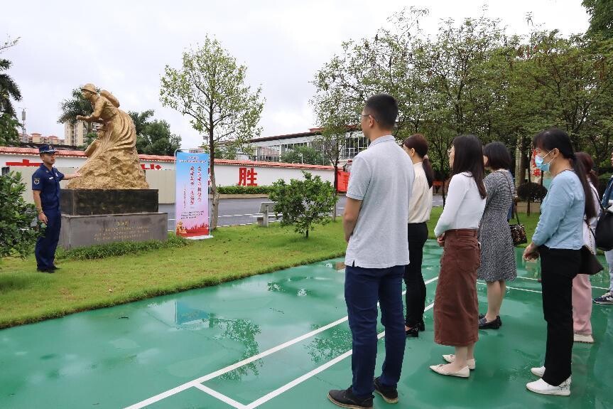 新聞草稿-【培育和踐行社會(huì)主義核心價(jià)值觀】郁南縣開展愛崗敬業(yè)擔(dān)使命   致敬最美“火焰藍(lán)”——消防科普體驗(yàn)活動(dòng).wps_3